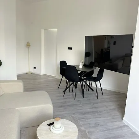 Modernes Nähe Cologne Und Düsseldorf Niederdorla